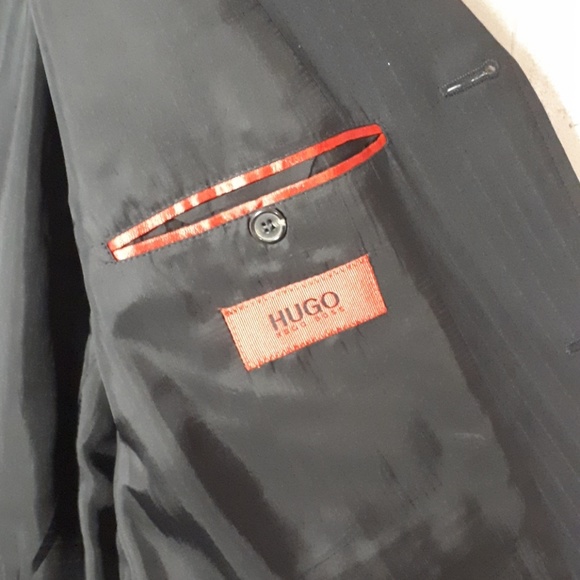 Hugo Boss Blazer.  Red Fashion Label - Picture 2 of 4